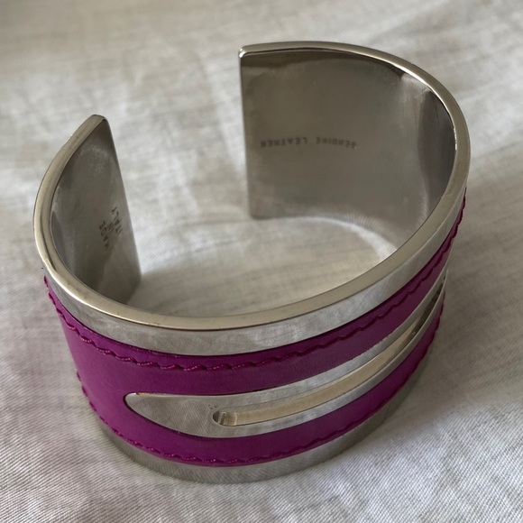 Tod’s Silver & Leather Cuff Bracelet - Picture 8 of 9